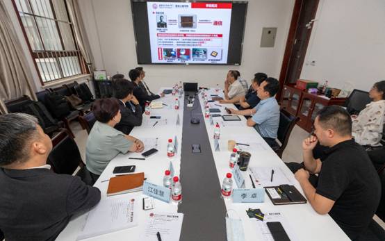 普源精电科技股份董事长一行访问通院，共商教育科技领域技术开发新篇章